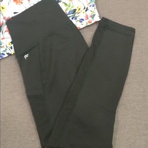 Fabletics olive Mesh pockets high waist leggings